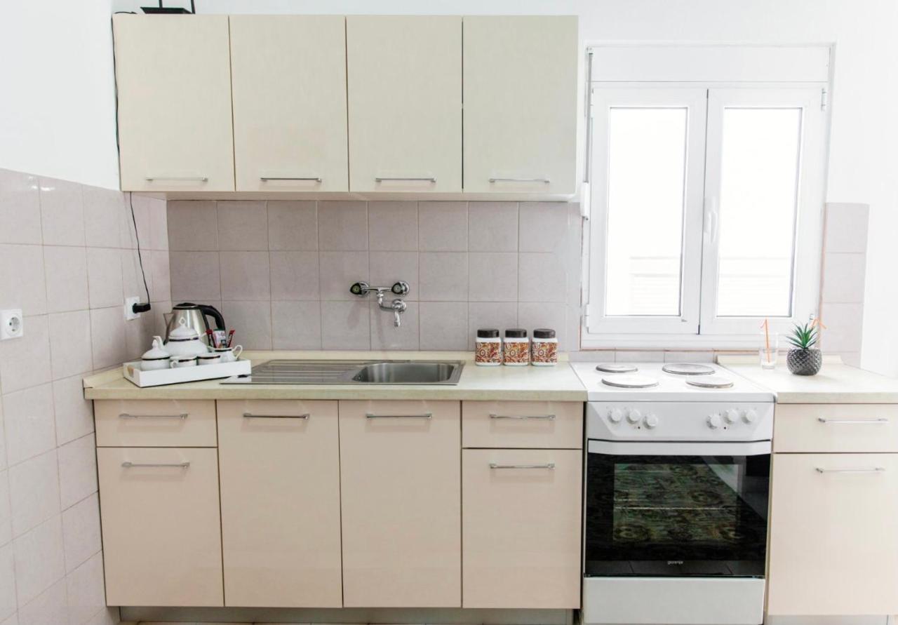 Castello Apartments Улцин Екстериор снимка